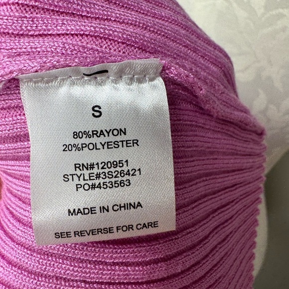 NWOT Pink Rose Lavender Ribbed Sweater Size Small - Picture 5 of 5
